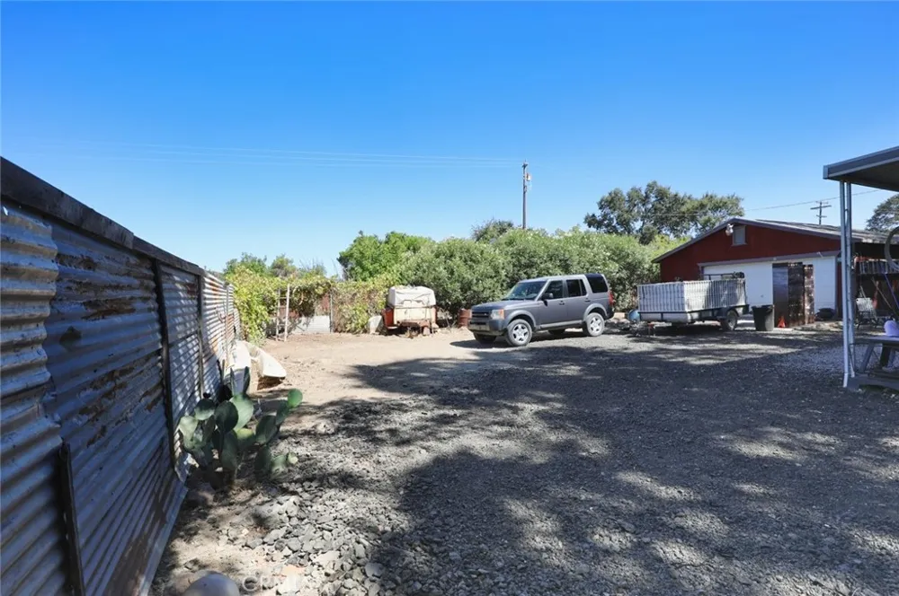 3260 Green Clearlake, CA 95422
