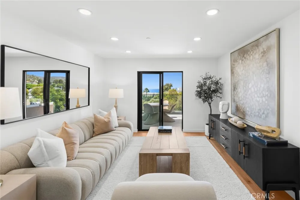 699 Wendt Terrace Laguna Beach, CA 92651