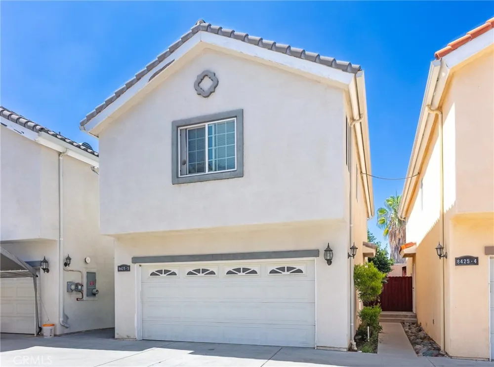 8425 Burnet Avenue #6 North Hills, CA 91343