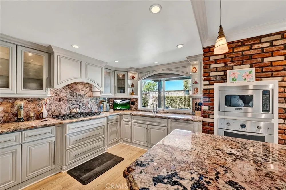 24782 Rochelle Lane Lake Forest, CA 92630