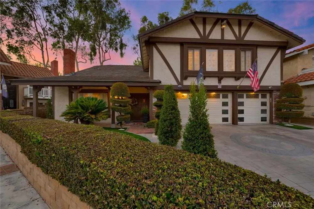 24782 Rochelle Lane Lake Forest, CA 92630