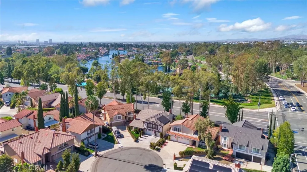 24782 Rochelle Lane Lake Forest, CA 92630