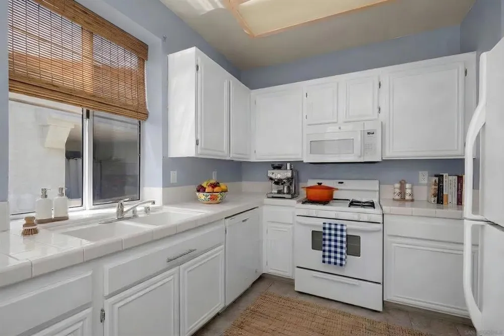 11454 Via Rancho San Diego #208 El Cajon, CA 92019