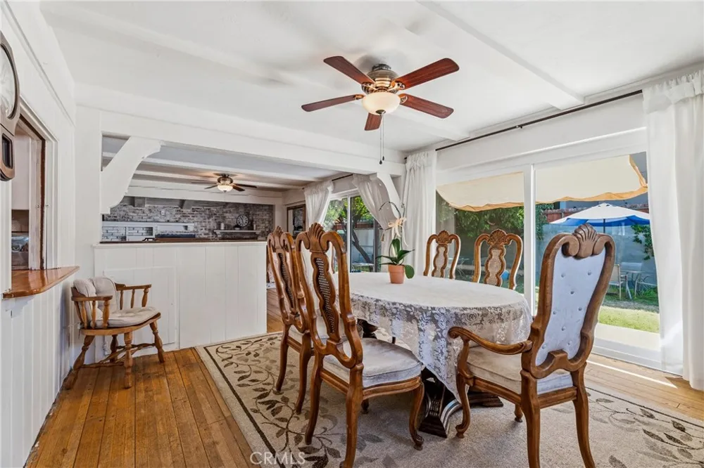 20812 Devonshire Chatsworth, CA 91311