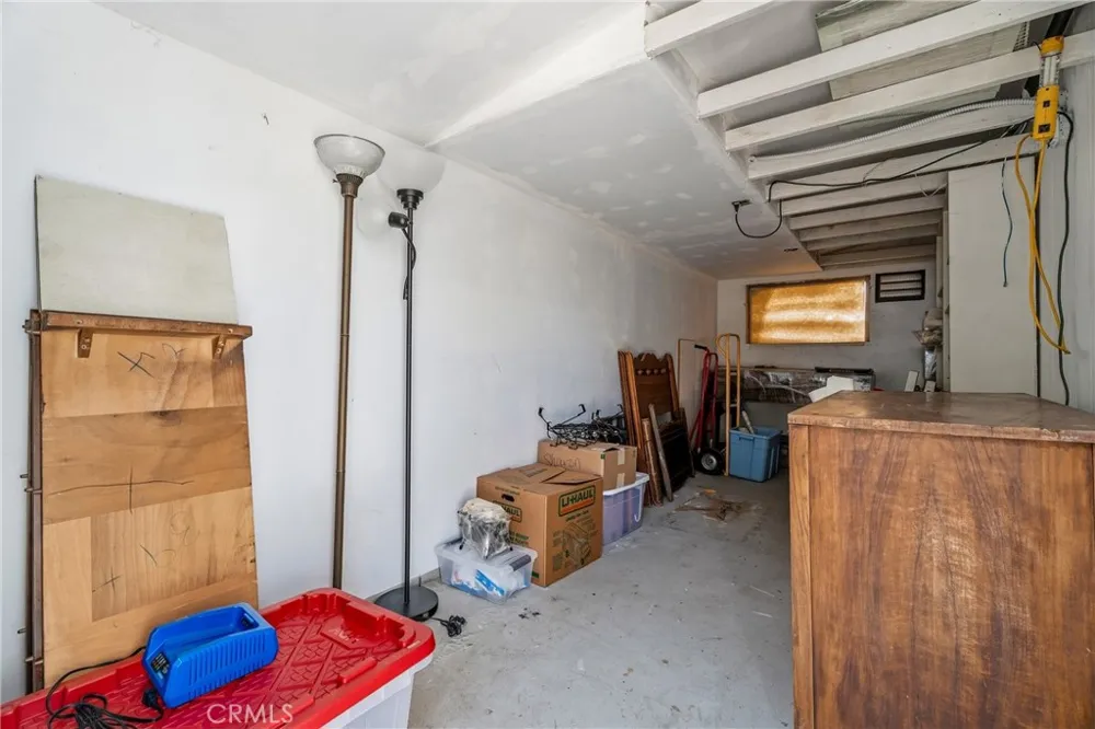 20812 Devonshire Chatsworth, CA 91311