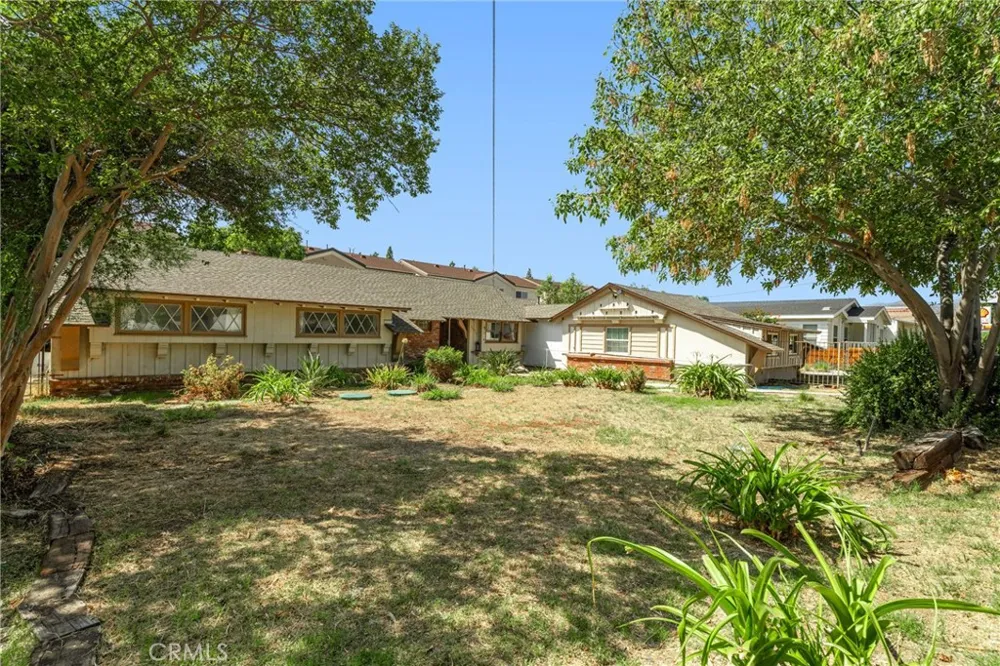 20812 Devonshire Chatsworth, CA 91311