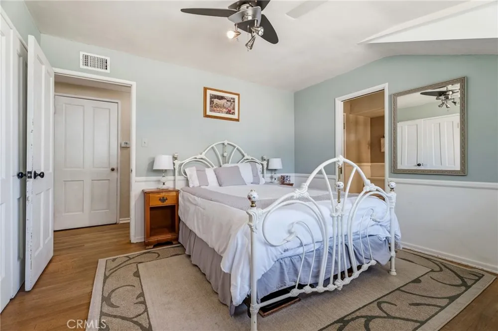 20812 Devonshire Chatsworth, CA 91311