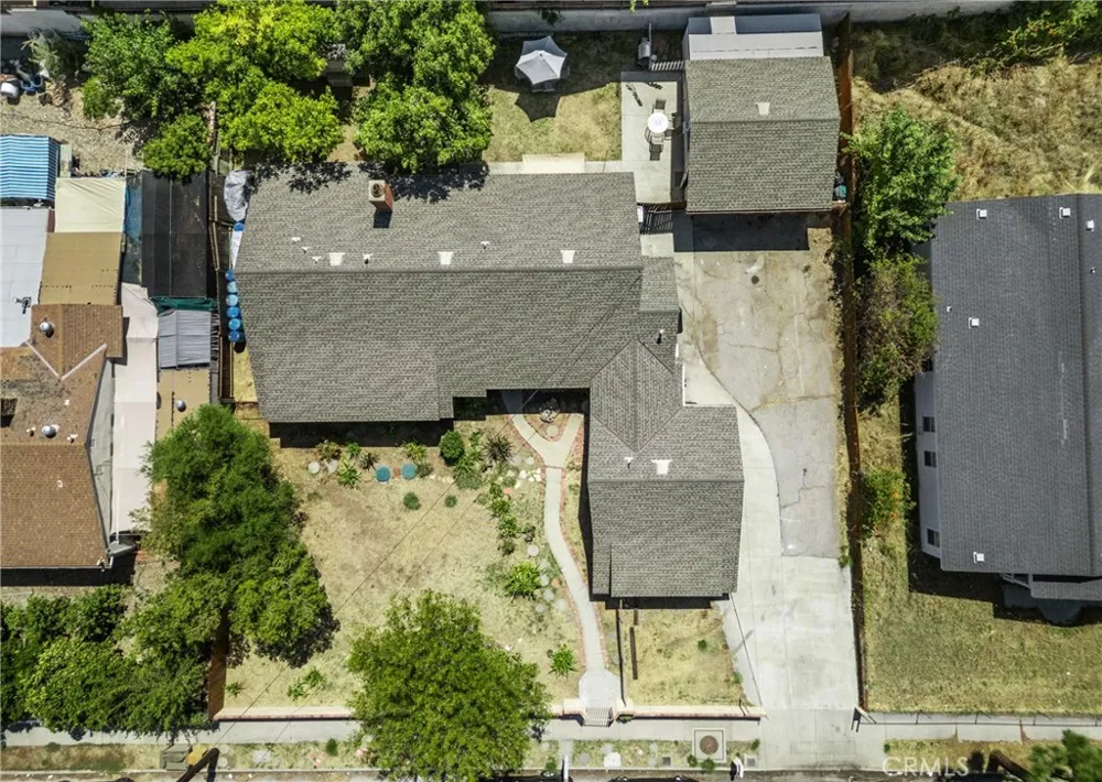 20812 Devonshire Chatsworth, CA 91311