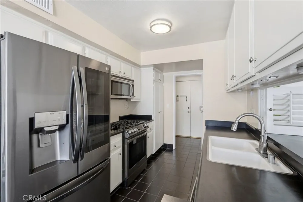 4520 Natick Avenue Sherman Oaks, CA 91403