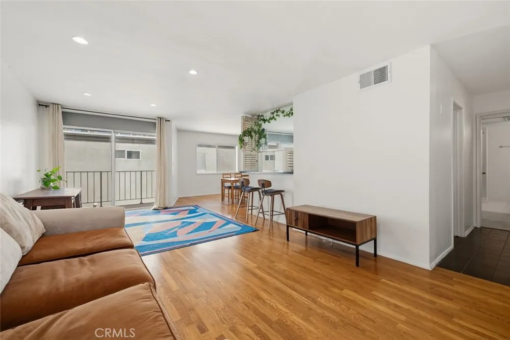 4520 Natick Avenue Sherman Oaks, CA 91403