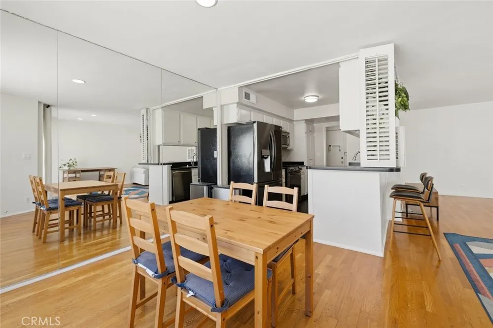 4520 Natick Avenue Sherman Oaks, CA 91403
