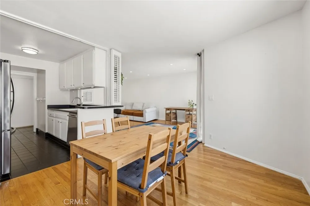 4520 Natick Avenue Sherman Oaks, CA 91403