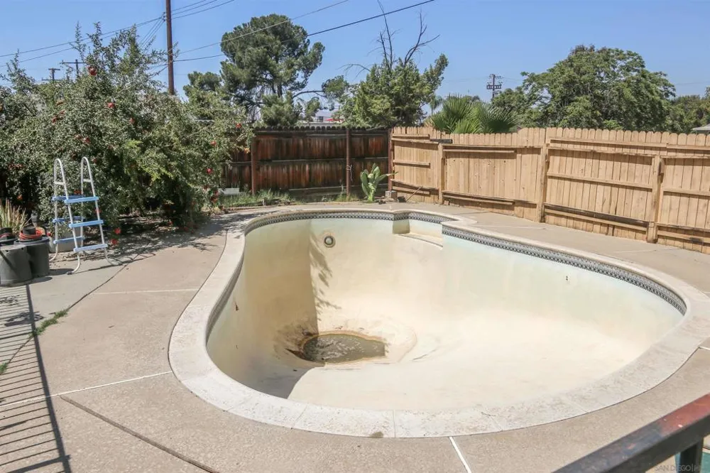 580 Kit Hemet, CA 92543