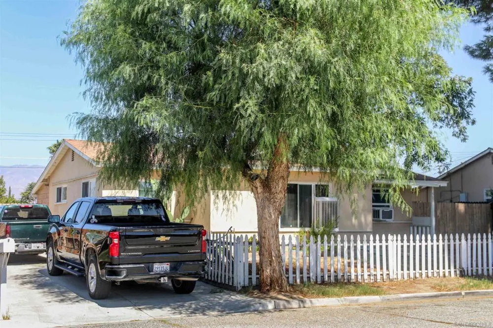 580 Kit Hemet, CA 92543