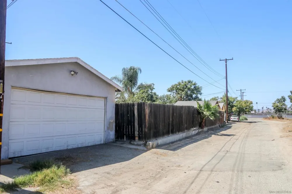 580 Kit Hemet, CA 92543