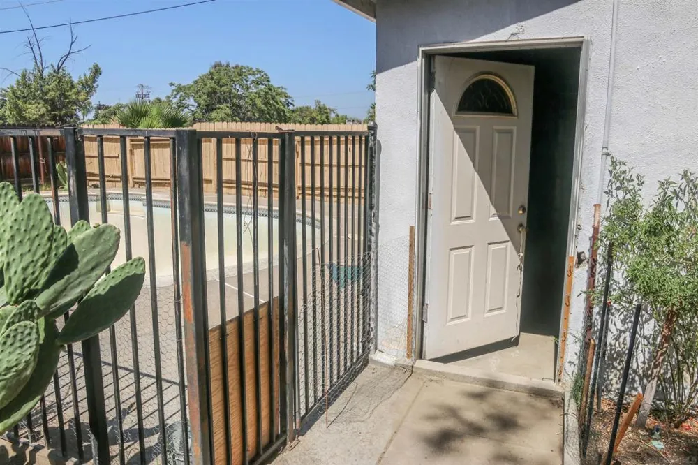 580 Kit Hemet, CA 92543