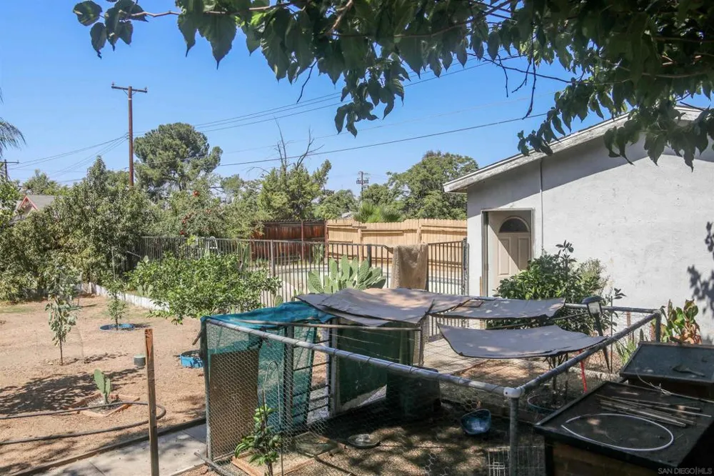 580 Kit Hemet, CA 92543