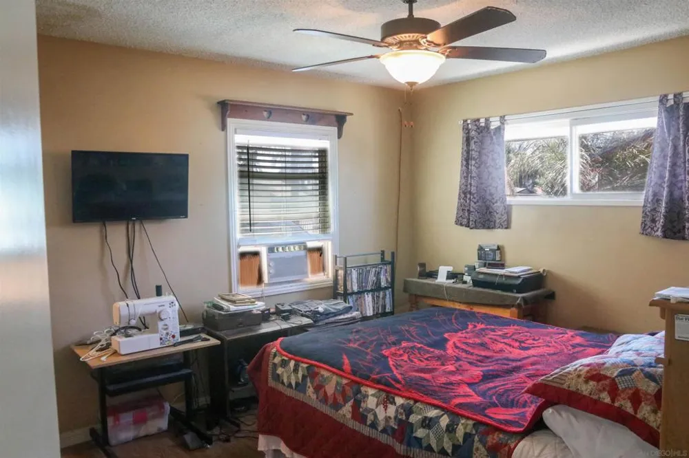 580 Kit Hemet, CA 92543
