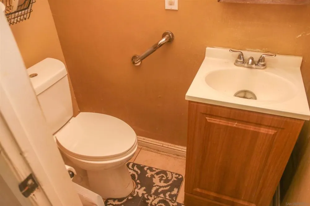 580 Kit Hemet, CA 92543