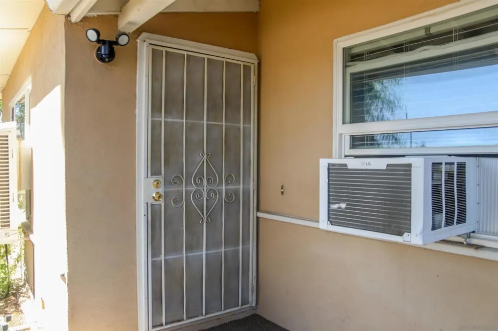 580 Kit Hemet, CA 92543
