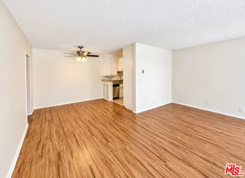 919 N Alfred Street #105
