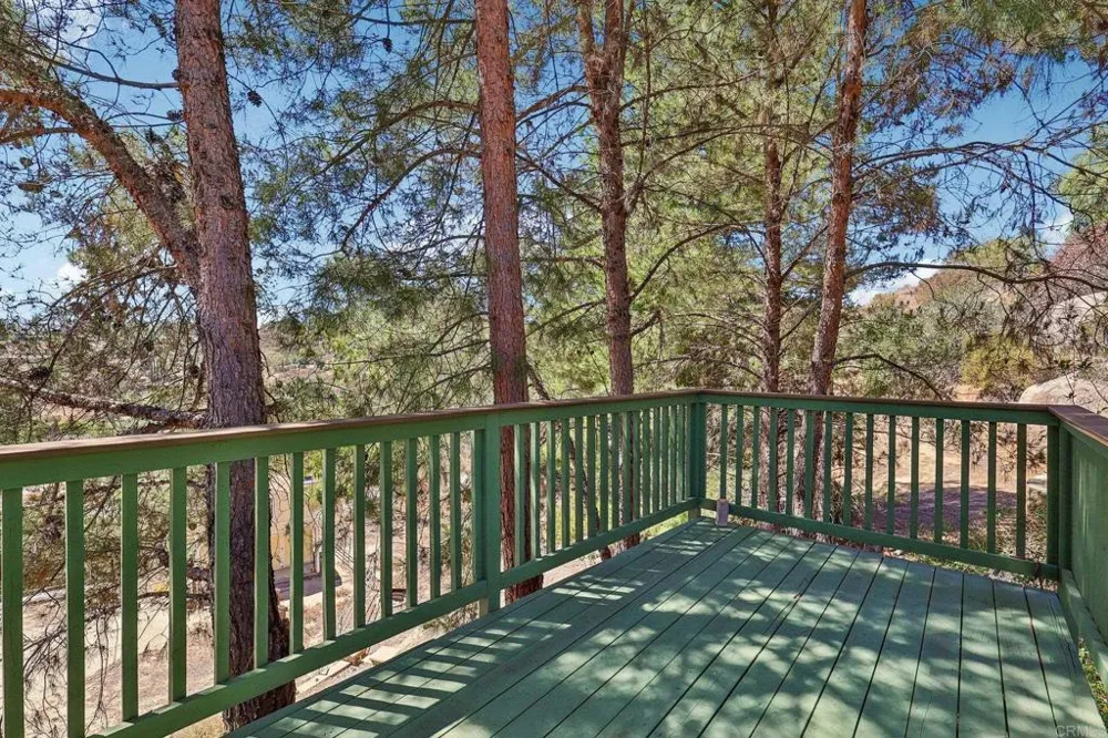 3129 Via Viejas Alpine, CA 91901
