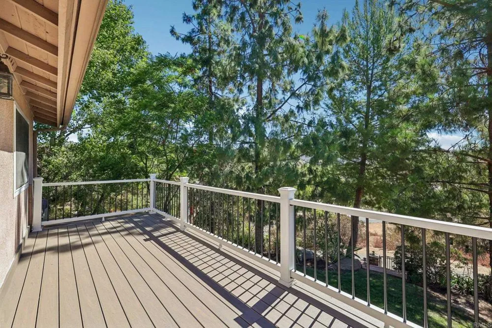 3129 Via Viejas Alpine, CA 91901
