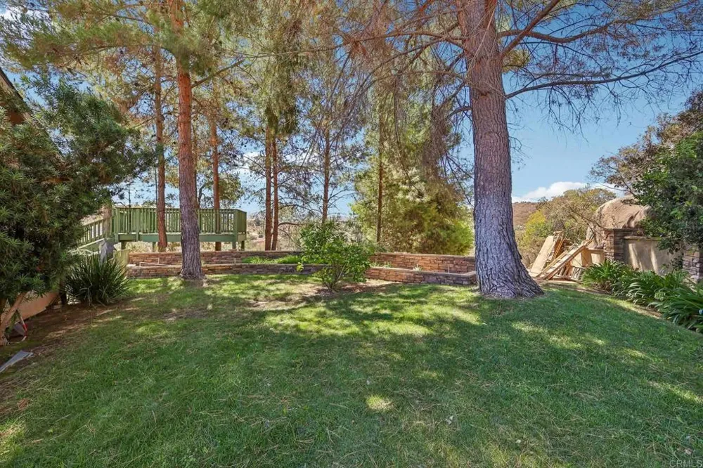 3129 Via Viejas Alpine, CA 91901