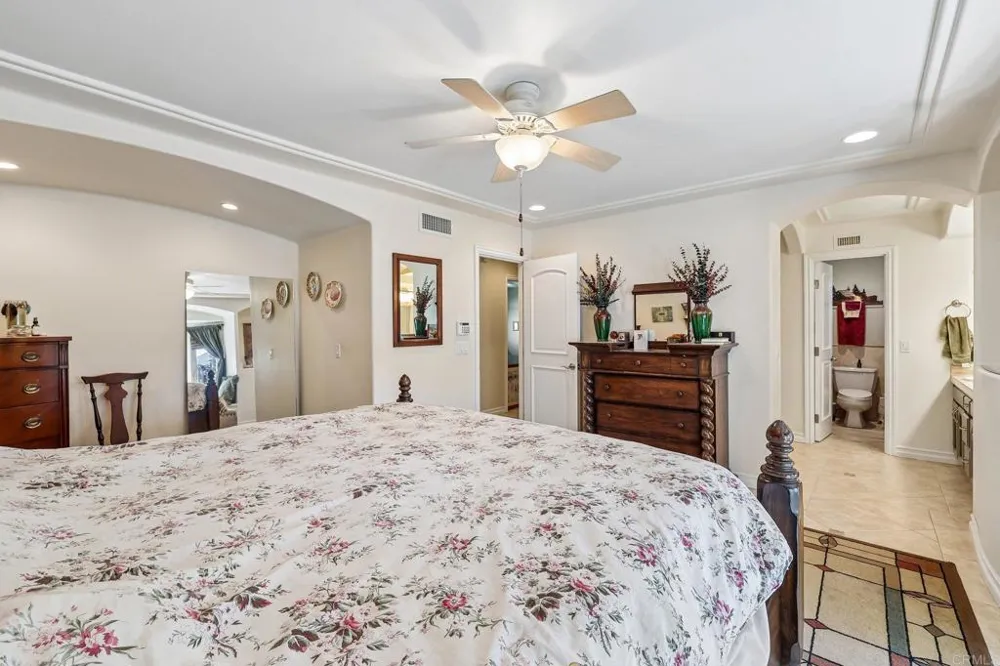 3129 Via Viejas Alpine, CA 91901