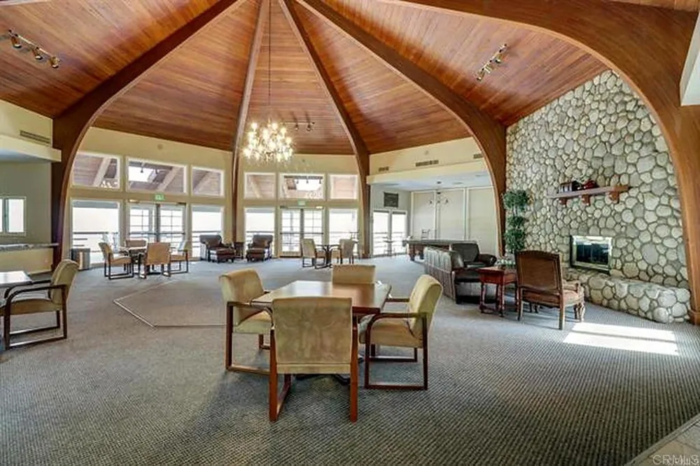 3129 Via Viejas Alpine, CA 91901