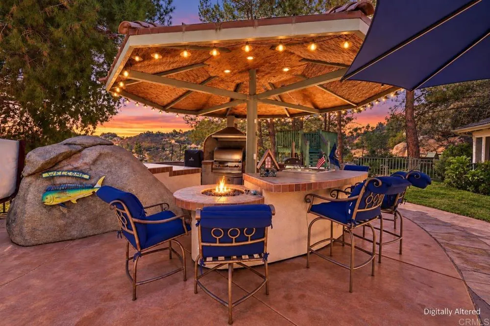 3129 Via Viejas Alpine, CA 91901