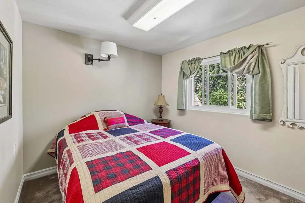 3129 Via Viejas Alpine, CA 91901