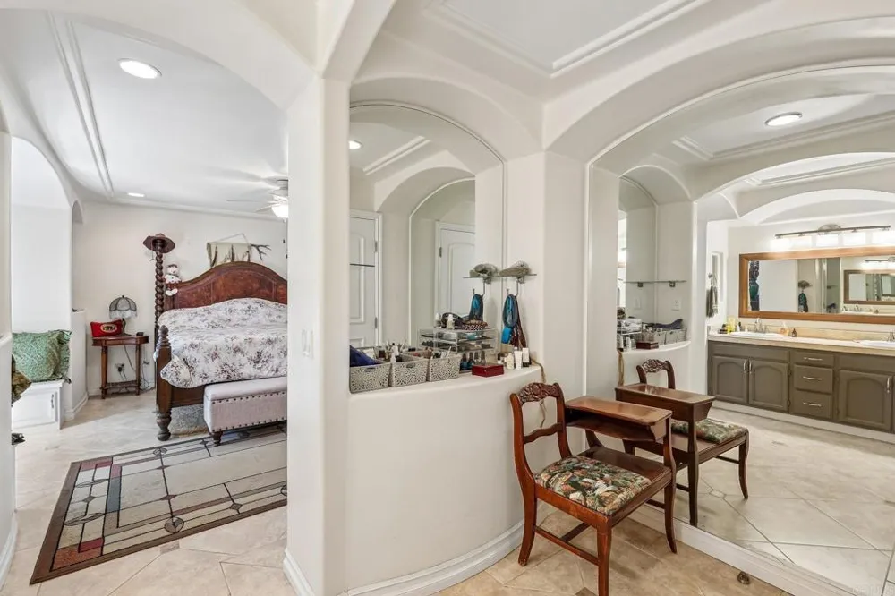 3129 Via Viejas Alpine, CA 91901