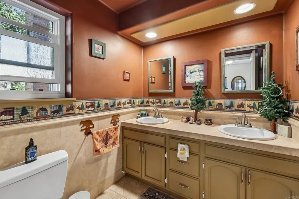 3129 Via Viejas Alpine, CA 91901