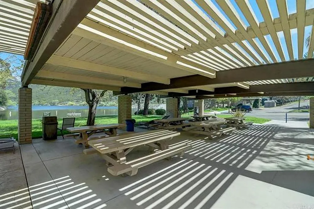 3129 Via Viejas Alpine, CA 91901