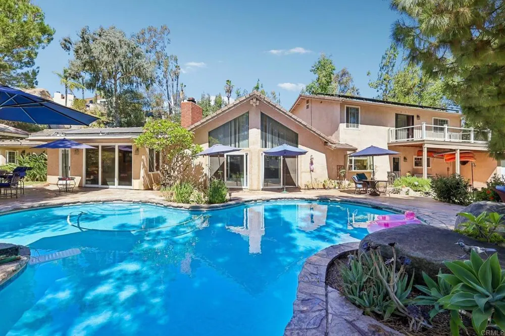 3129 Via Viejas Alpine, CA 91901