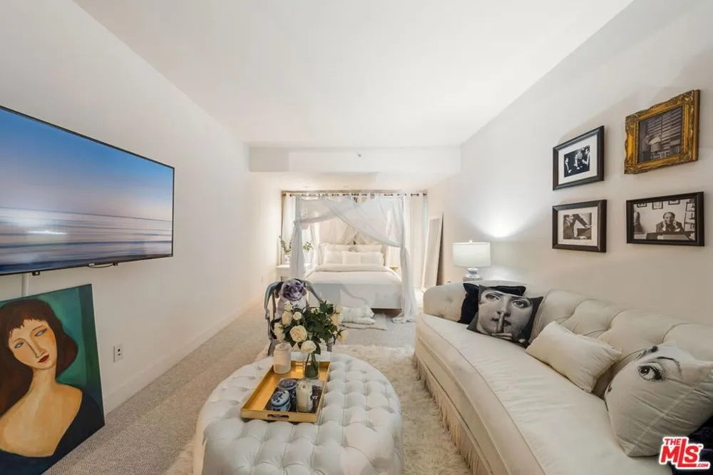 852 10th Street #4 Santa Monica, CA 90403