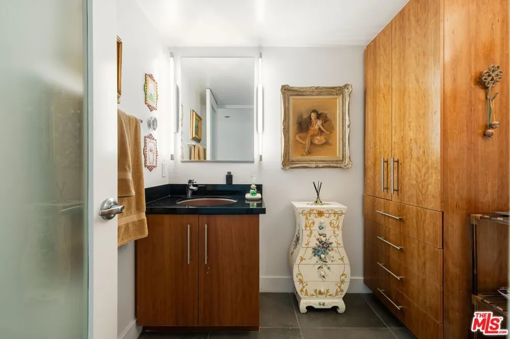 852 10th Street #4 Santa Monica, CA 90403