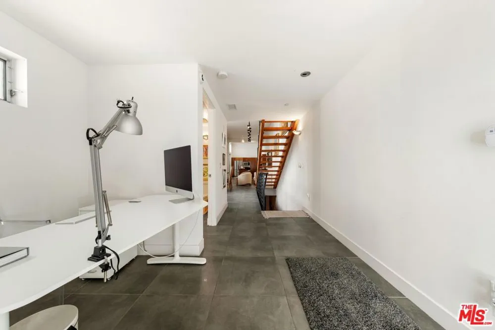 852 10th Street #4 Santa Monica, CA 90403