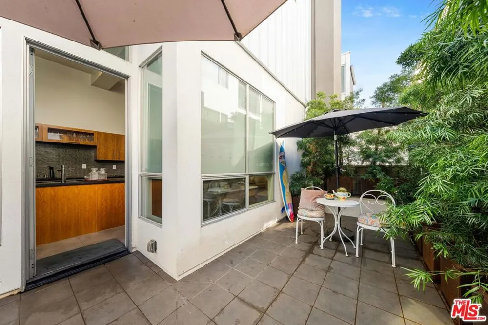 852 10th Street #4 Santa Monica, CA 90403