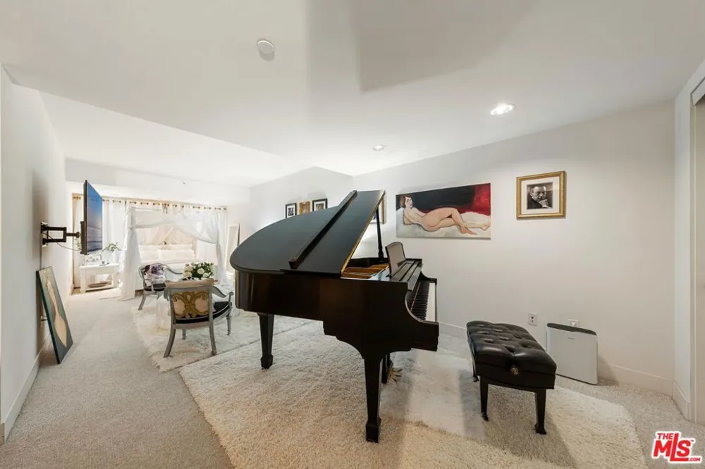 852 10th Street #4 Santa Monica, CA 90403