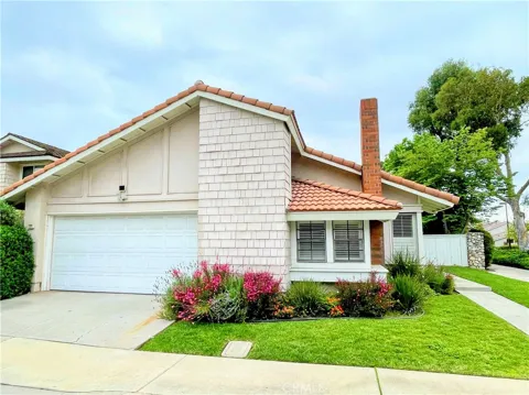 17 FALLBROOK