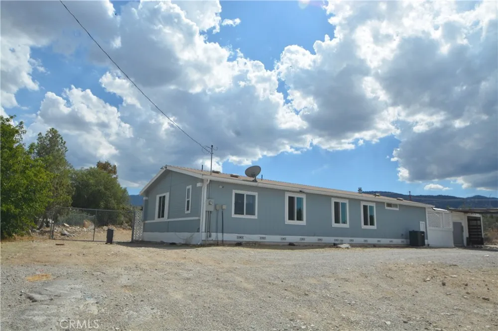 176 State Hwy 138 Pinon Hills, CA 92372