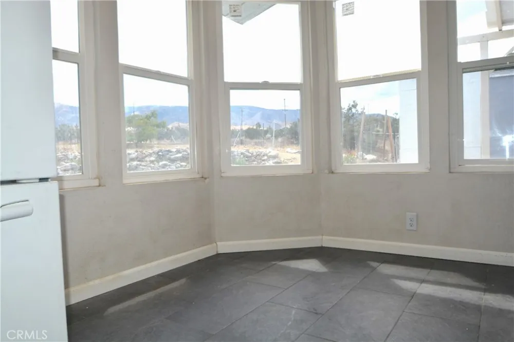 176 State Hwy 138 Pinon Hills, CA 92372