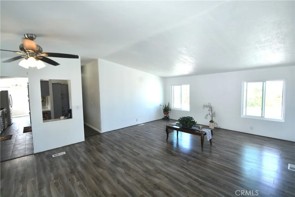 176 State Hwy 138 Pinon Hills, CA 92372