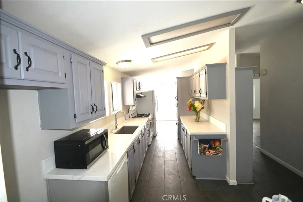 176 State Hwy 138 Pinon Hills, CA 92372