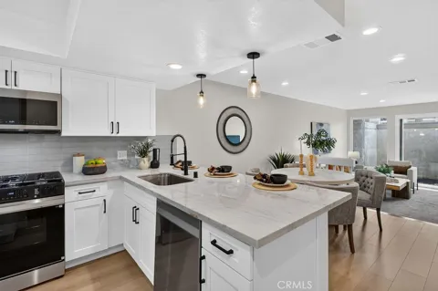 2220 E Chapman #9