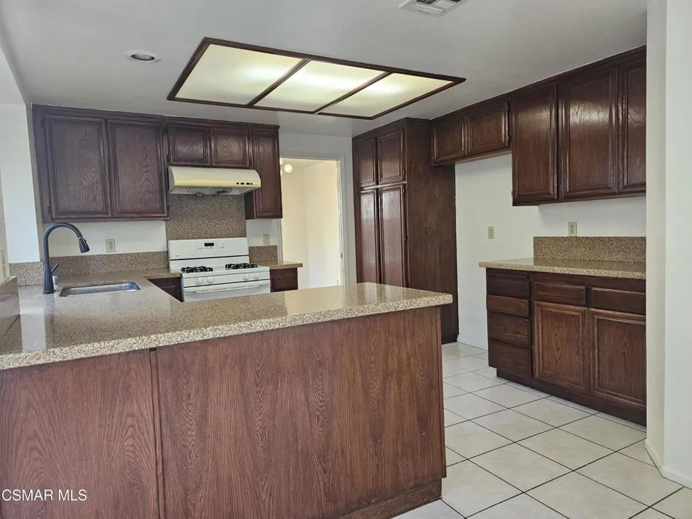 2752 Annandale Lane Simi Valley, CA 93063