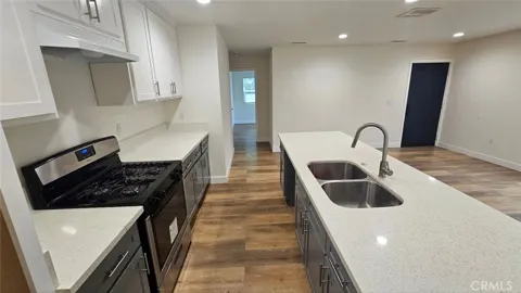 328 E 73rd