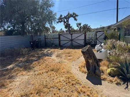 6959 Pawnee Yucca Valley, CA 92284
